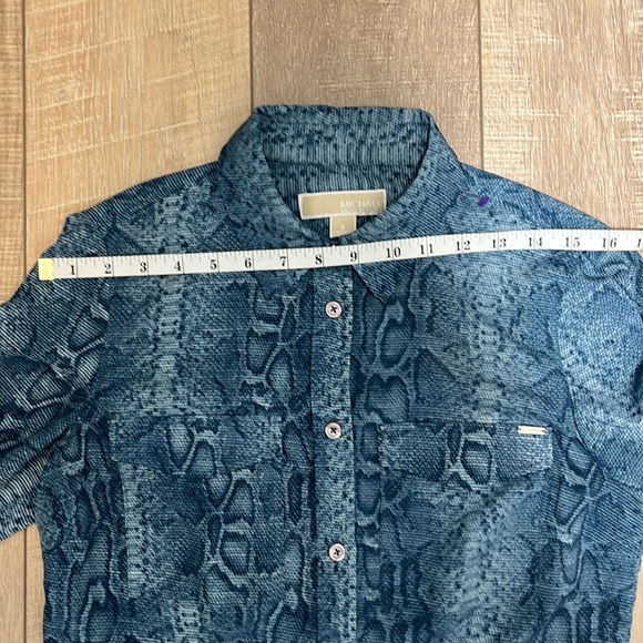 Michael Kors Long Sleeve Collared Button Up Snakeskin Blue Size S - Picture 7 of 12